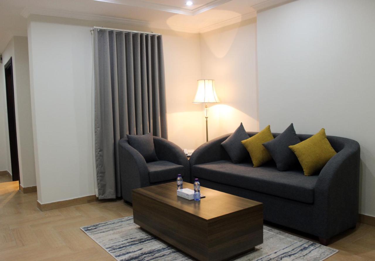 Golden Suites Jubail Exterior foto